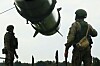 Russiske soldater ved en Iskander-M-rakett under militærøvelse.