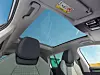 Selv den lille Skoda Epiq kan leveres med et stort panoramaglasstak.