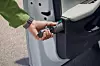 Isskrape i bakluken og paraply i førerdøren er velkjente Skoda-detaljer.