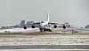 Russiskregistrert Antonov AN-124 slepes over snødekt rullebane ved Pearson lufthavn.