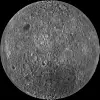 Dette motivet av månens bakside er satt sammen av 15.000 bilder Nasa-sonden Lunar Reconnaissance Orbiter tok i perioden 2009-2011. Via Wikimedia.