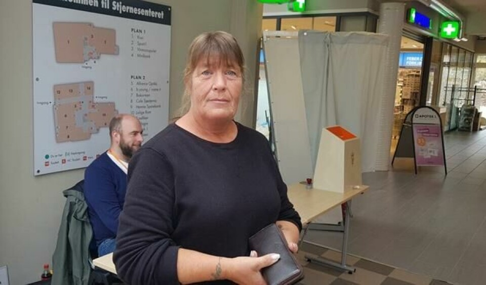 NOK ER NOK: Ann Kristin Stordal er fortvilet over det hun ser på anleggsområdet, men håper krangelen kan ta slutt. NOK ER NOK: Ann Kristin Stordal er fortvilet over det hun ser på anleggsområdet, men håper krangelen kan ta slutt. Foto: Thomas Vermes / ABC Nyheter