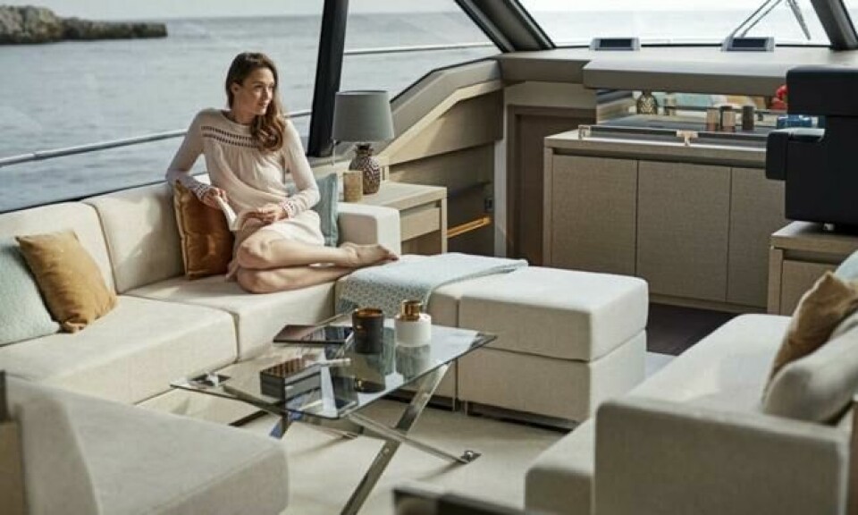 Sittegruppen forut i salongen er stedet å hvile ut etter en strabasiøs tur. Foto: Prestige Sittegruppen forut i salongen er stedet å hvile ut etter en strabasiøs tur. Foto: Prestige