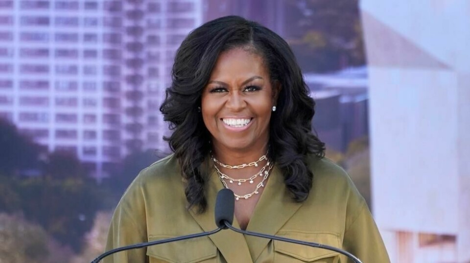 Michelle Obama overrasker på oddslistene over presidentkandidater, selv om hun har sagt at hun ikke vil stille.