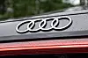 Audi S e-tron GT har de fire ringene både foran og bak, med en lyslinje under i hekken.