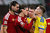 Ungarske og ukrainske spillere i et sammenstøt under Nations League-kamp i Budapest.
