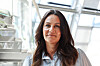Telenor Norge-sjef Birgitte Engebretsen portrettert innendørs på Telenor Expo.