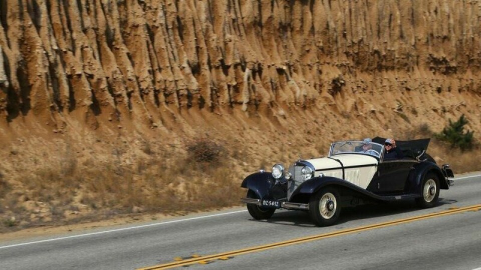 Hans Hulsbergen og sønnen Alan nyter turen sydover på Highway 1 fra Monterey mot Big Sur etter at restaureringen er fullført til Pebble Beach Concours d’Elegance.