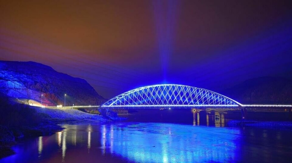 Arkitektonisk lyssetting av Bøkfjordbrua, Trifontunnelen og andre vegelementer skal gi ekstra opplevelser langs nye E105.