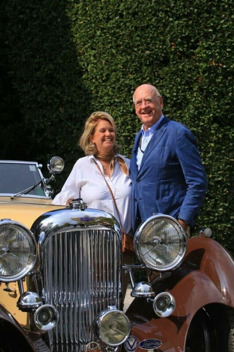 Hans Hulsbergen med frue på Villa d’Este i 2021 med en 1937 Lagonda LG 45 Rapide som ble kjøpt ny av Clark Gable. Hans Hulsbergen med frue på Villa d’Este i 2021 med en 1937 Lagonda LG 45 Rapide som ble kjøpt ny av Clark Gable. Foto: Ivar Engerud / Finansavisen