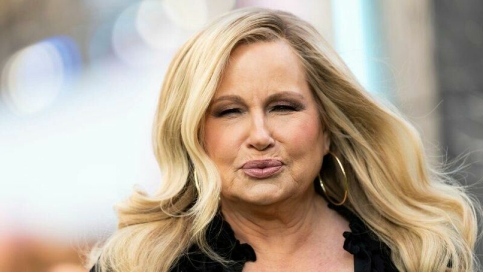 Skuespiller Jennifer Coolidge legger ikke skjul på at dating- og sexlivet har tatt seg opp etter medvirkningen i HBO-serien «The White Lotus». Her avbildet i mars i år.