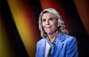 Sylvi Listhaug i blå blazer under partilederdebatten i Arendal.