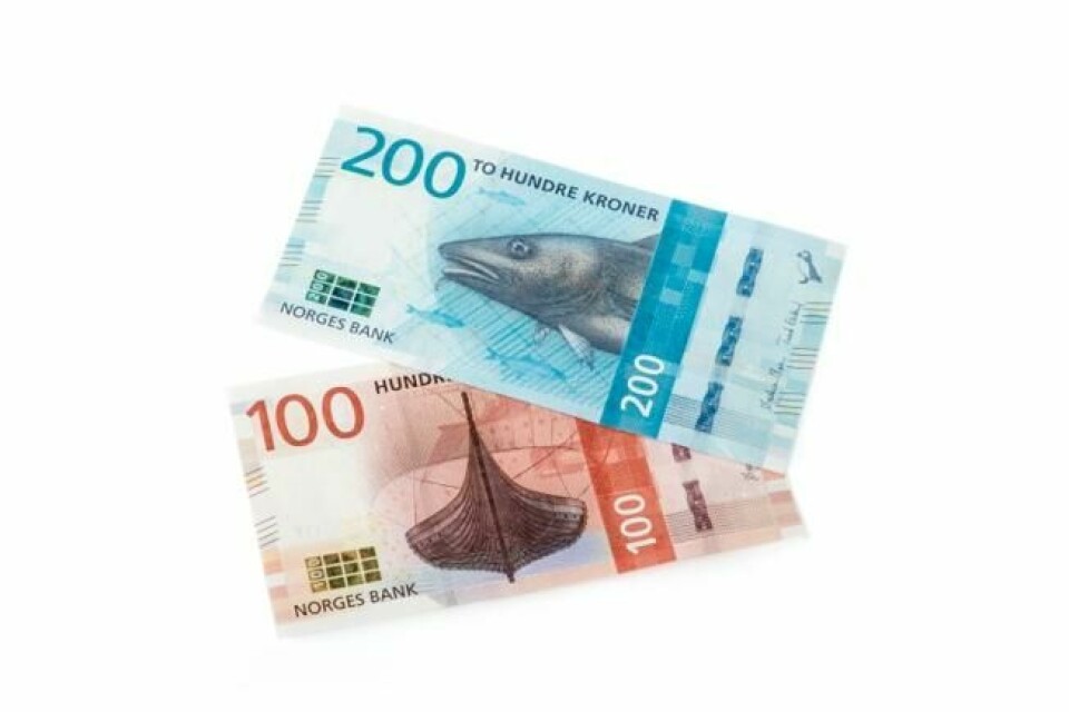 I fjor kom de nye 100- og 200-sedlene, og med det kom forfalskningene. Foto: Norges Bank I fjor kom de nye 100- og 200-sedlene, og med det kom forfalskningene. Foto: Norges Bank