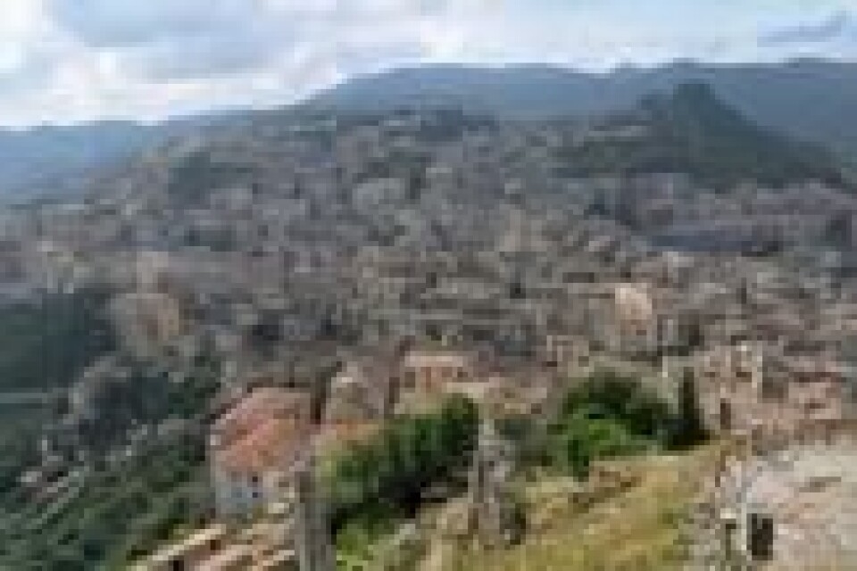 Tolfa. Foto: Wikimedia Commons. Tolfa. Foto: Wikimedia Commons.