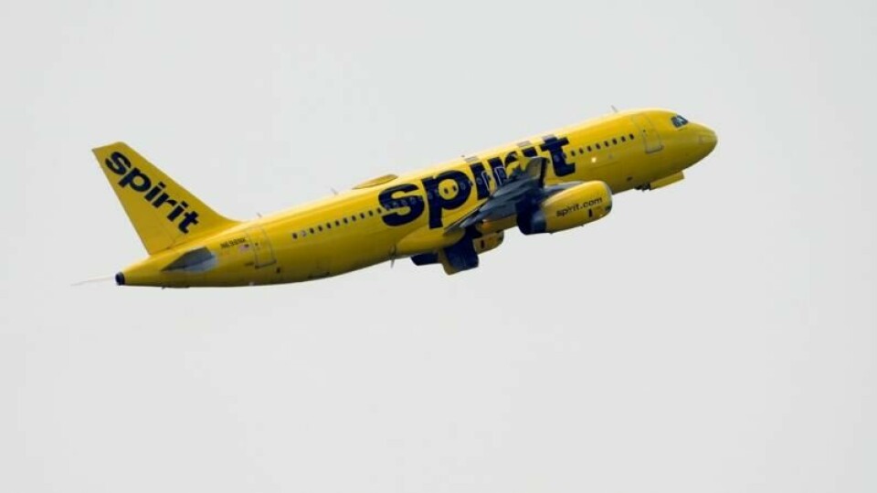 Det amerikanske flyselskapet Spirit Airlines har sett seg lei på uanstendige klesplagg, og innfører strengere kleskoder for sine passasjerer.