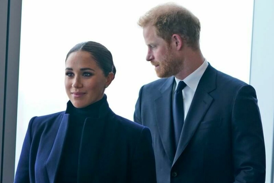 Prins Harry og hertuginne Meghan har det angivelig ikke så lett om dagen etter anklagene i magasinet Vanity Fair, skal man tro kongehusekspert Kinsey Schofield. Her er paret avbildet i 2021. Prins Harry og hertuginne Meghan har det angivelig ikke så lett om dagen etter anklagene i magasinet Vanity Fair, skal man tro kongehusekspert Kinsey Schofield. Her er paret avbildet i 2021. Foto: Seth Wenig / AP Photo / File / NTB
