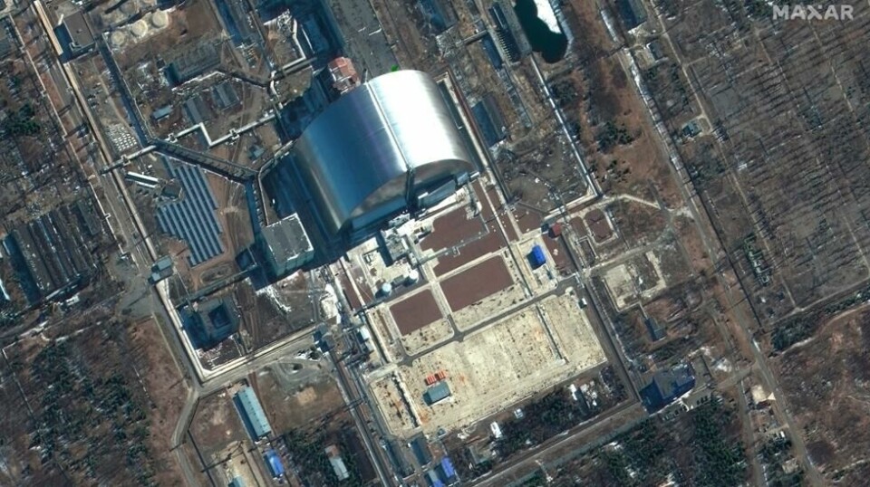 Russiske styrker tok kontroll over det nedlagte atomkraftverket i Tsjernobyl i slutten av februar. Nå skal de være på vei bort på grunn av akutt strålesyke, skriver utenlandske medier.