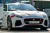 Bilen Northug kjørte med, en Jaguar F-TYPE med 575 HK og med en toppfart på 322 km/t, ble tauet inn til en inntauingstomt i Lillestrøm. Foto: Fredrik Hagen / NTB scanpix