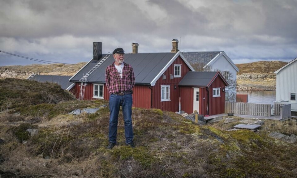 Bjørn Skauge er mannen som nesten egenhendig har holdt liv i Myken siden han kom hit for mer enn 25 år siden. Foto: Bjørn Moholdt Bjørn Skauge er mannen som nesten egenhendig har holdt liv i Myken siden han kom hit for mer enn 25 år siden. Foto: Bjørn Moholdt