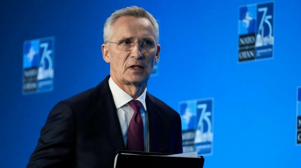 Nato-sjef Jens Stoltenberg sier militærhjelp til Ukraina er livsviktig for at landet fortsatt skal kunne forsvare seg. Bildet er fra Nato-toppmøtet i Washington i juli. Foto: Stephanie Scarbrough / AP / NTB