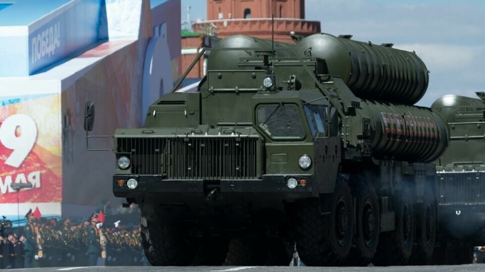 Russiske S-400 luftvernmissilsystemer vises frem under en parade på Den røde plass på markeringen av Seiersdagens søndag 7. mai 2017. Dagen feires som avslutningen av 2. verdenskrig og nederlaget til Nazi-Tyskland.