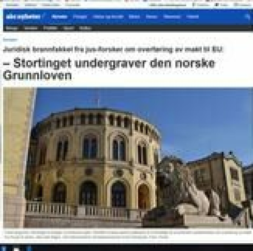 GRUNNLOVEN: Helt siden jusseksperten Eirik Holmøyvik i 2013 rykket ut med sitt varsko, har spørsmålet vært reist om Stortinget følger Grunnloven i sin stadige overføring av suverenitet i EØS-avtalen. GRUNNLOVEN: Helt siden jusseksperten Eirik Holmøyvik i 2013 rykket ut med sitt varsko, har spørsmålet vært reist om Stortinget følger Grunnloven i sin stadige overføring av suverenitet i EØS-avtalen.