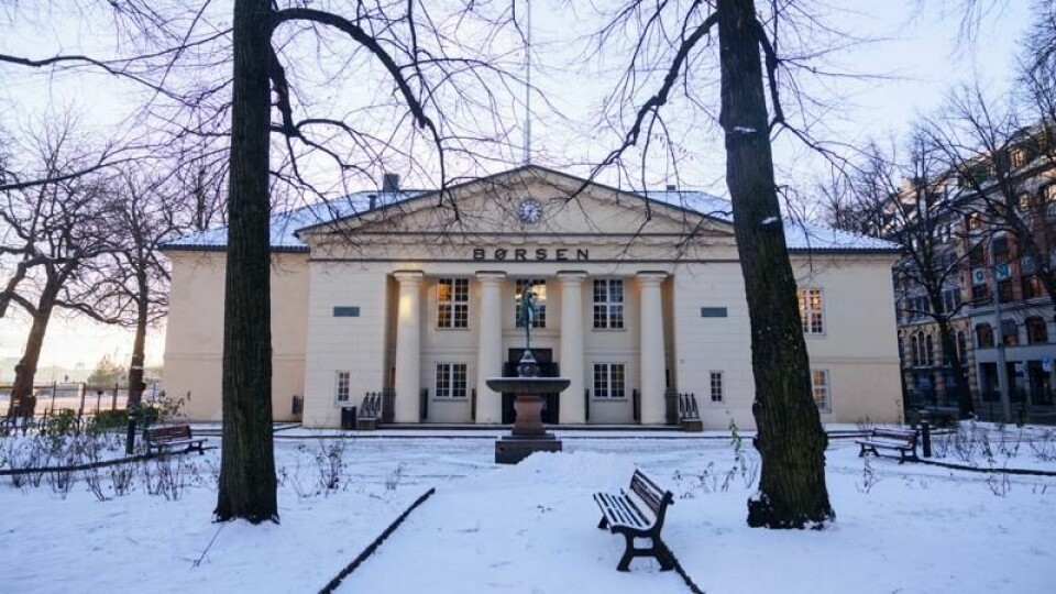 Oslo Børs åpnet ned mandag morgen.