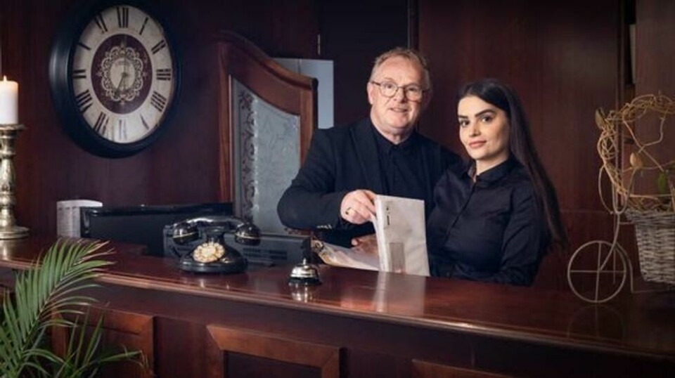 Per Sandberg og Bahareh Letnes åpner hotelldørene i ny TV 2-serie.
