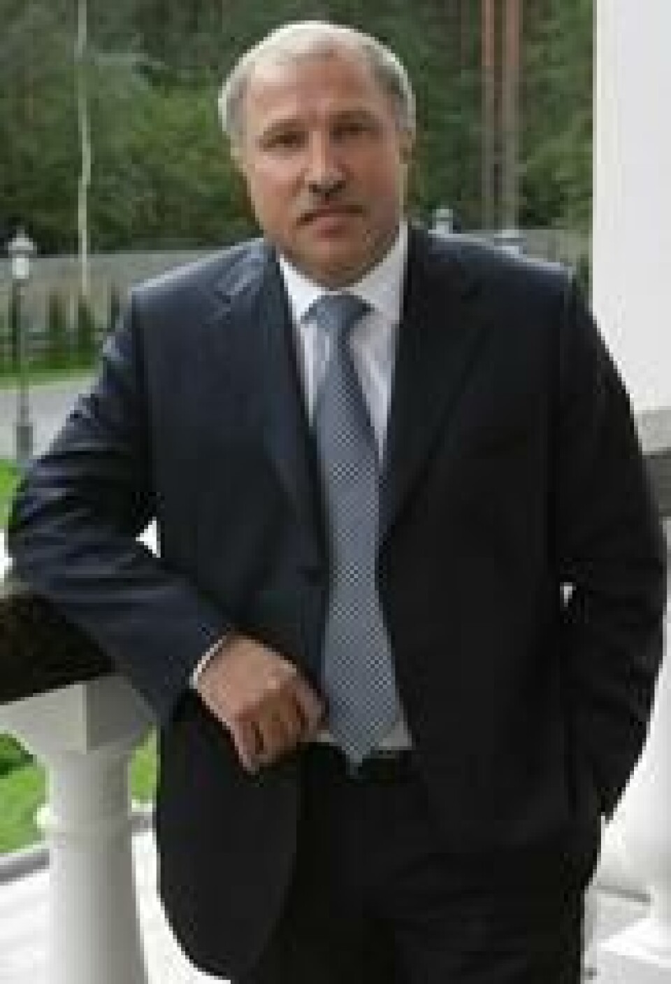 Oljemagnaten Eduard Khudainatov (62) antas å være Putins «stråmann». Oljemagnaten Eduard Khudainatov (62) antas å være Putins «stråmann». Foto: Vladimir Rodionov, Presidential Press Service / RIA-Novosti / AP / NTB
