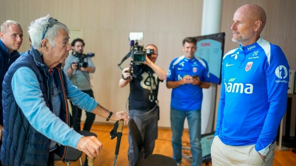 Egil «Drillo» Olsen var på plass da landslagssjef Ståle Solbakken tok ut troppen tirsdag. Foto: Terje Pedersen / NTB