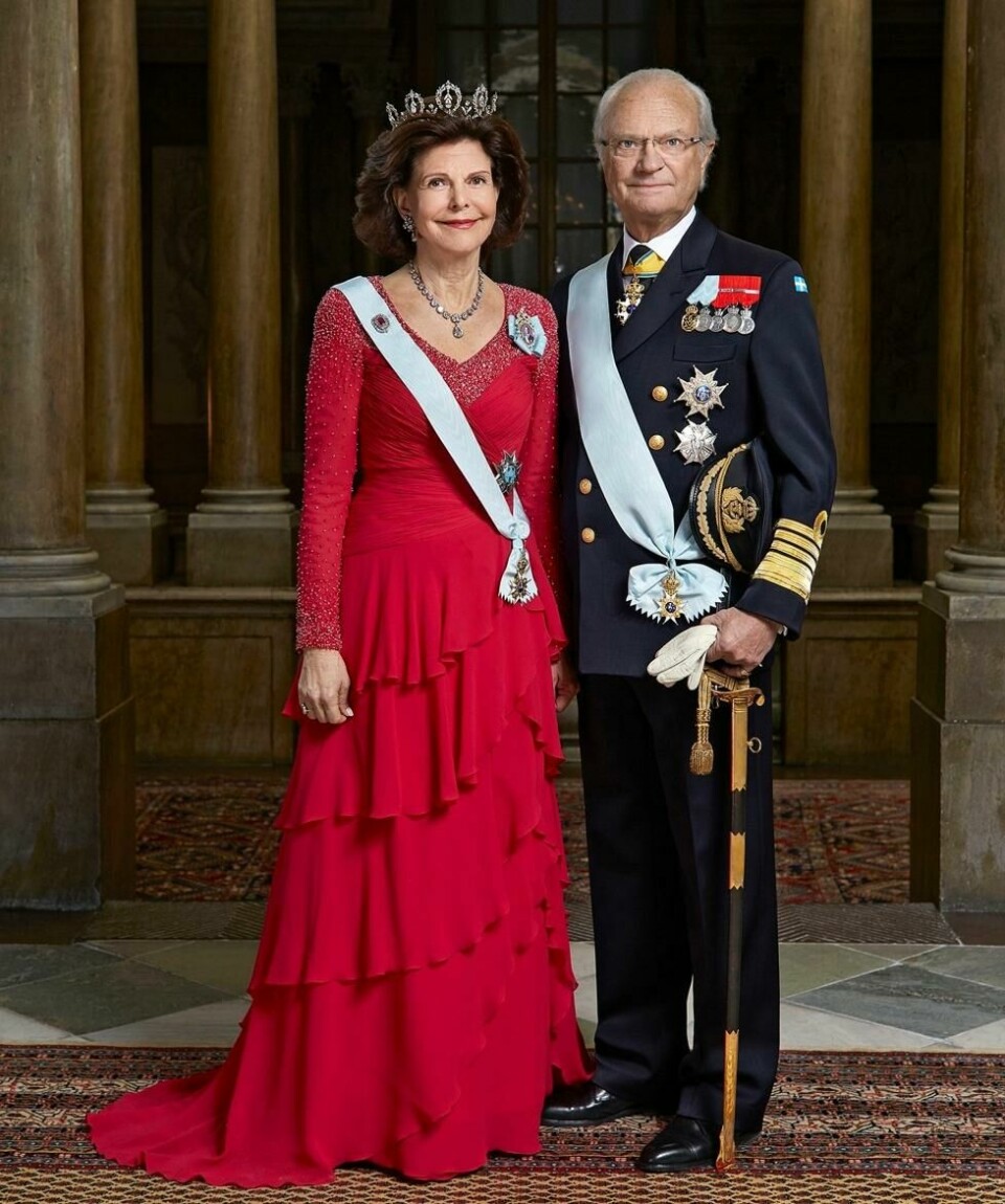 Sveriges kong Carl den XVI Gustav feirer hele 50 år på tronen - og den feiringen har han og dronning Silvia lagt til jubileumsfeiringen i Gøteborg. Sveriges kong Carl den XVI Gustav feirer hele 50 år på tronen - og den feiringen har han og dronning Silvia lagt til jubileumsfeiringen i Gøteborg. Foto: Peter Knutson, Kungahuset.se