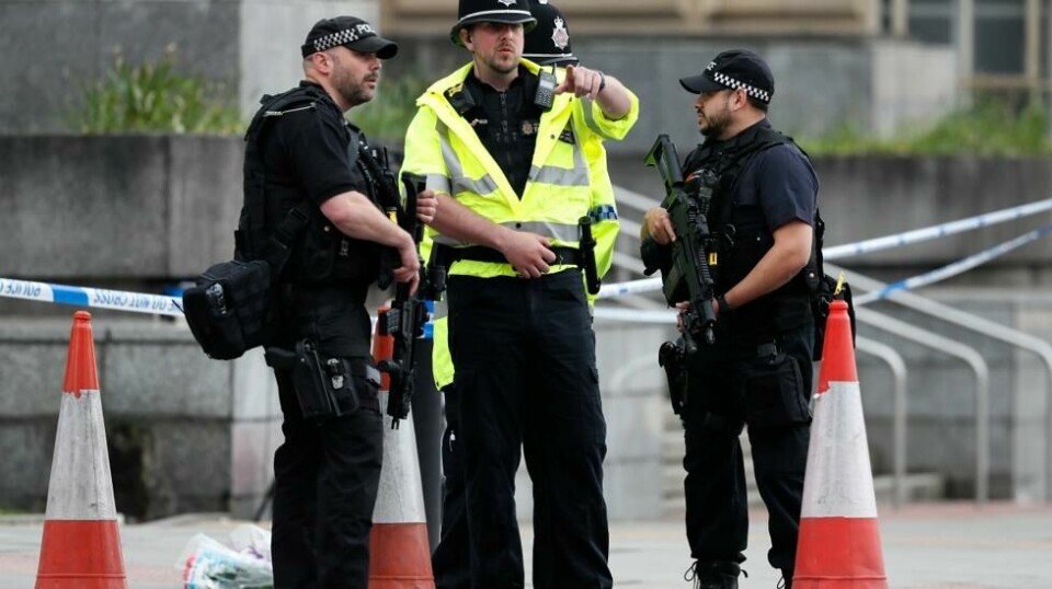 Bildet viser britisk politi i Manchester onsdag. Foto: Kirsty Wigglesworth / AP / NTB scanpix