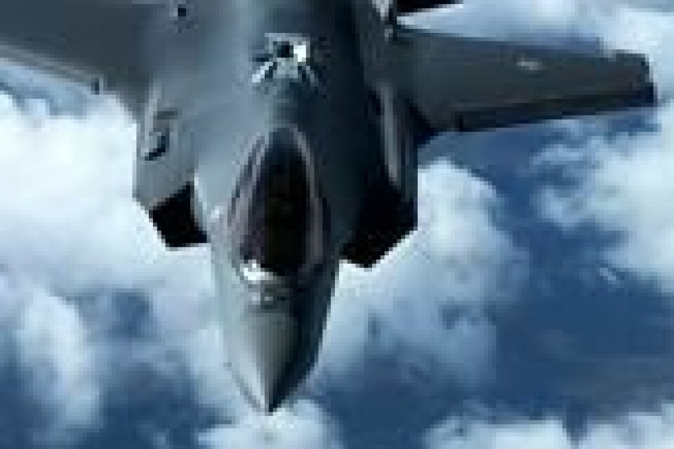 Norske F-35 Lightning jagerfly under kampflyøvelsen Arctic Challenge Exercise (ACE) i 2023 hvor 150 fly fra 14 land deltok. F-35 er en av flytypene hvor USA snart skal ta i bruk kunstig intelligens. Norske F-35 Lightning jagerfly under kampflyøvelsen Arctic Challenge Exercise (ACE) i 2023 hvor 150 fly fra 14 land deltok. F-35 er en av flytypene hvor USA snart skal ta i bruk kunstig intelligens. Foto: Cornelius Poppe / NTB