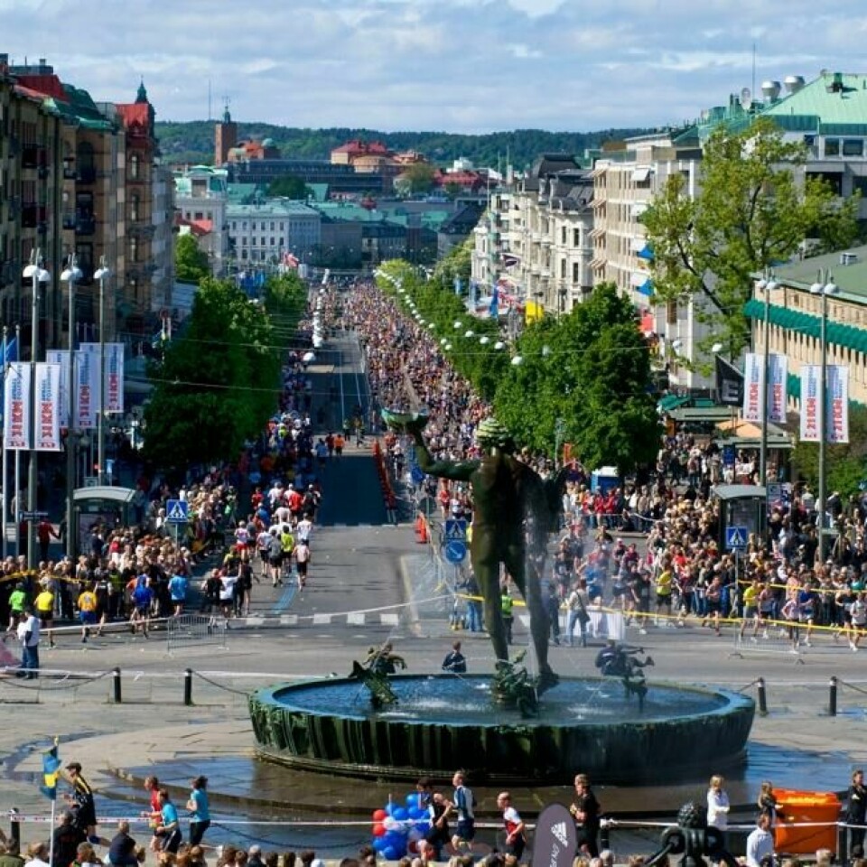 I jubileumsåret er det kjente halv-maratonløpet Göteborgsvarvet doblet til helmaraton. Her ved Götaplatsen på Avenyn. I jubileumsåret er det kjente halv-maratonløpet Göteborgsvarvet doblet til helmaraton. Her ved Götaplatsen på Avenyn. Foto: Kjell Holmner