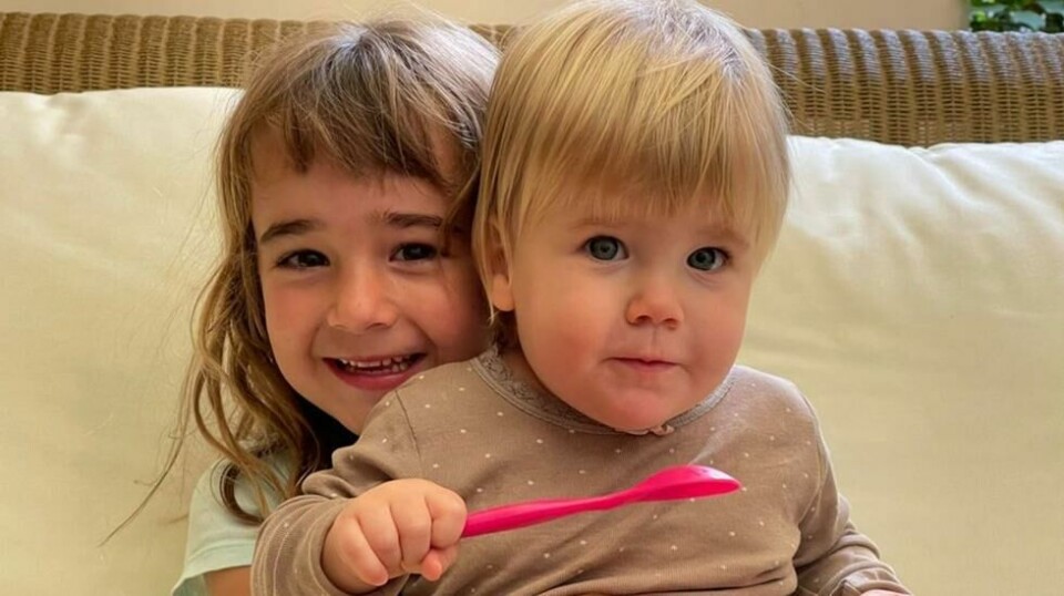 Olivia (6) og søsteren Anna (1) er begge savnet etter at faren ikke vendte tilbake med jentene som avtalt. På telefon skal han ha sagt til moren ar hun aldri ville få se jentene levende igjen. Dette bildet er frigitt av SOS Desaparecidos, som la ut savnetmelding av jentene.