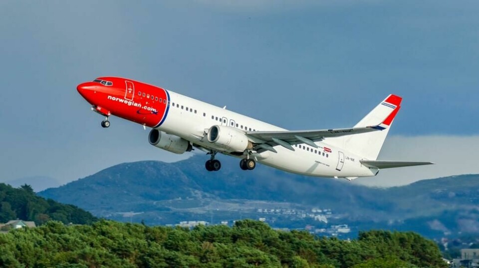 En Boeing 737–800 fra Norwegian tar av fra Stavanger lufthavn Sola, en av flyplassene der ledelsen i selskapet skal ha foreslått å legge ned basen. Foto: Paul Kleiven / NTB