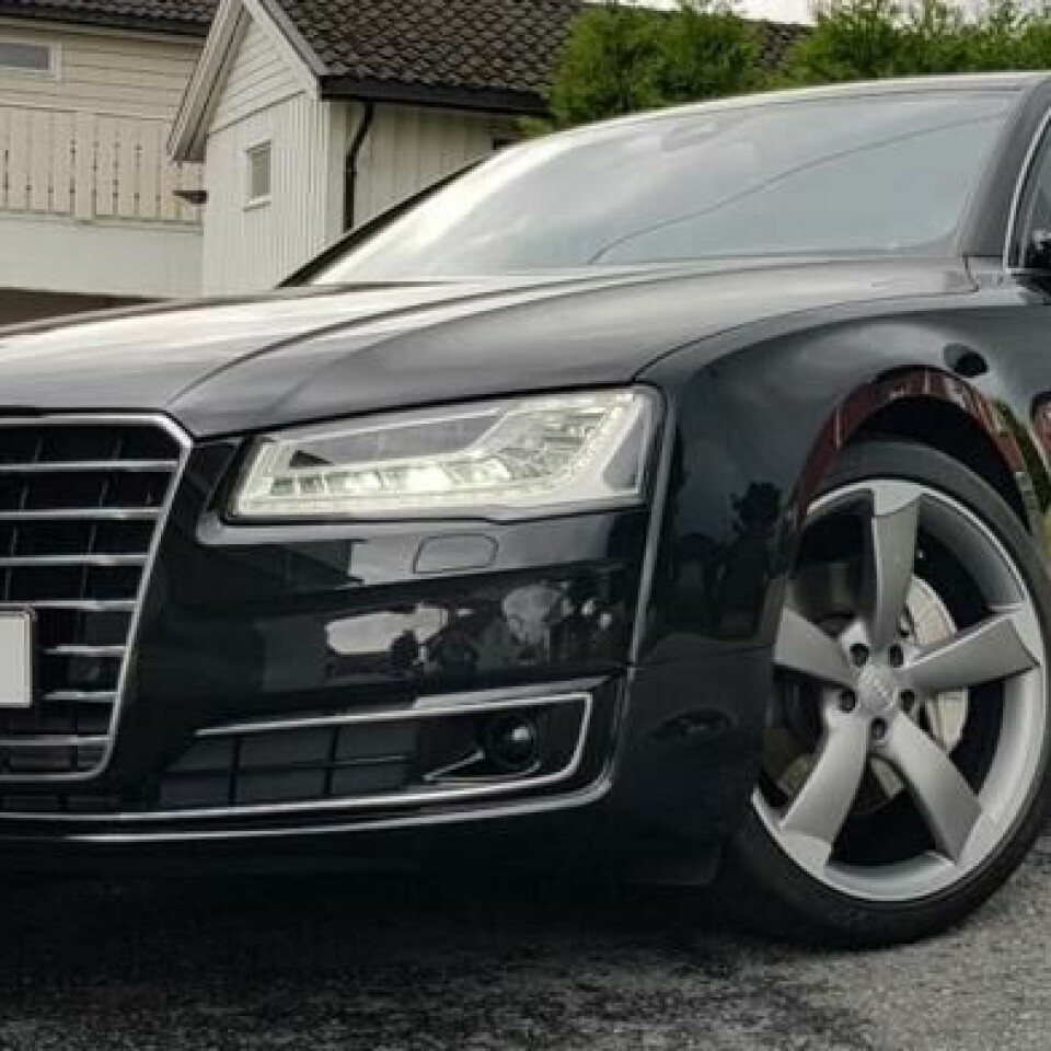 Flaggskipet til Audi gjør ikke så mye ut av seg. Nettopp det er noe mange av kundene verdsetter. Flaggskipet til Audi gjør ikke så mye ut av seg. Nettopp det er noe mange av kundene verdsetter.