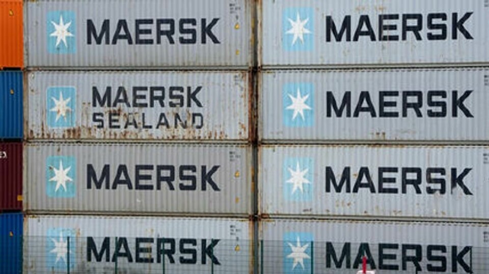 To konteinerskip fra det danske rederiet Maersk nektes å gå til kai i Spania fordi det er mistanke om at de har våpen på vei til Israel i lasten. Foto: AP / NTB