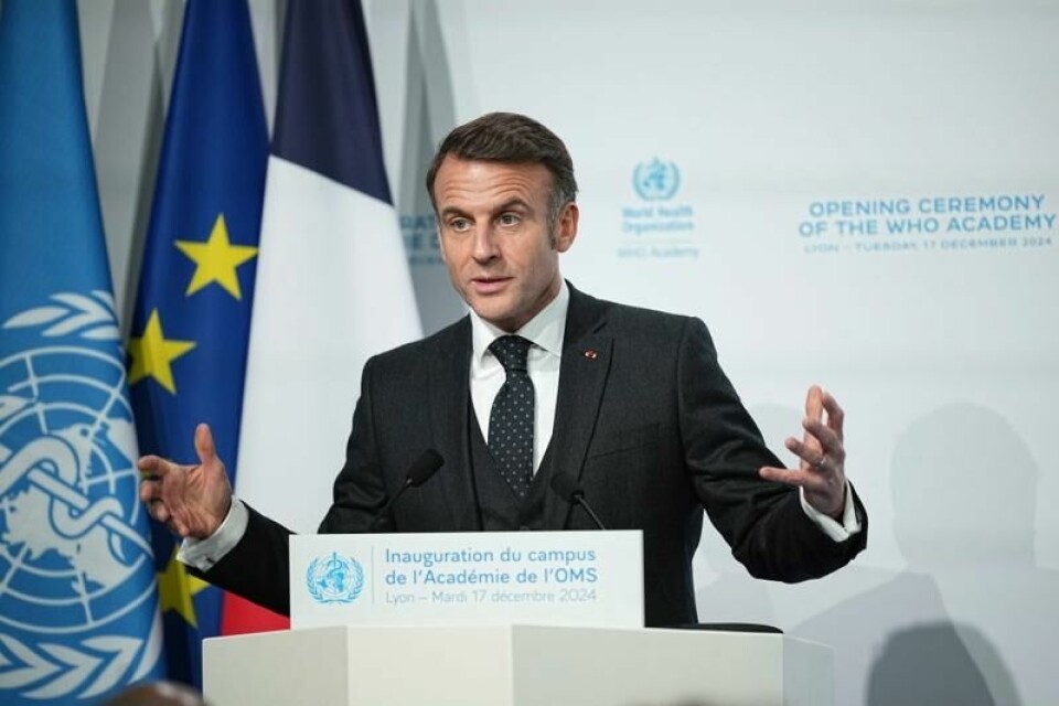 Emmanuel Macron sier i sin nyttårstale at han innser at nyvalget i juli bidro til mer politisk ustabilitet i Frankrike. Arkivfoto: Laurent Cipriani / AP / NTB