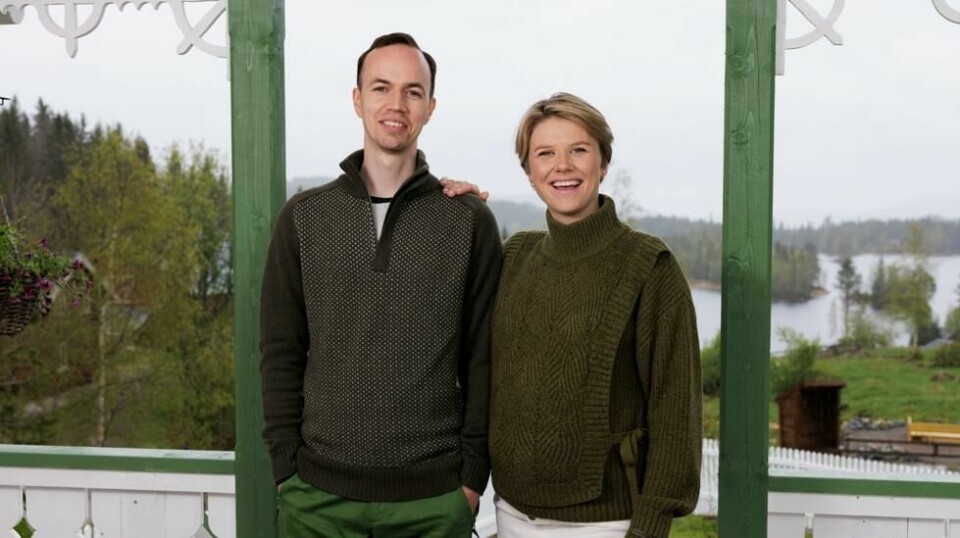 Tidligere «Farmen kjendis»-programleder Tiril Sjåstad Christiansen er klar for ny jobb. Her fotografert med Aslak Maurstad under innspilling.