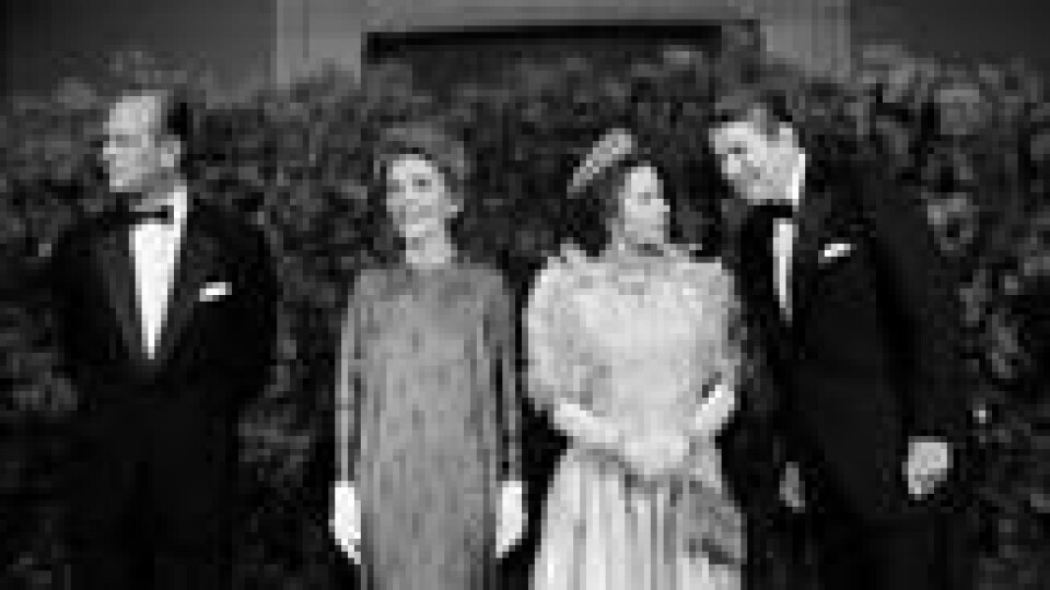 Dronning Elizabeth på besøk i USA, med Ronald Reagan i San Francisco i 1983. Dronning Elizabeth på besøk i USA, med Ronald Reagan i San Francisco i 1983. Foto: Ed Reinke / AP Photo / NTB
