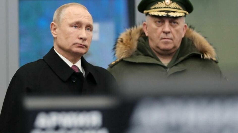 President Vladimir Putin og øverstkommanderende for Russlands strategiske rakettvåpen, general Sergej Karakajev, hevder at landets nyutviklede hypersoniske mellomdistanserakett kan nå mål over hele Europa og at det i dag ikke eksisterer luftvernsystemer som kan skyte dem ned.