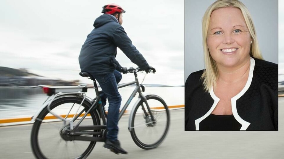 Veiene i Oslo fylles opp av stadig flere syklister. Oslo-borger Ingunn Sakshaug er bekymret for fotgjengernes sikkerhet.