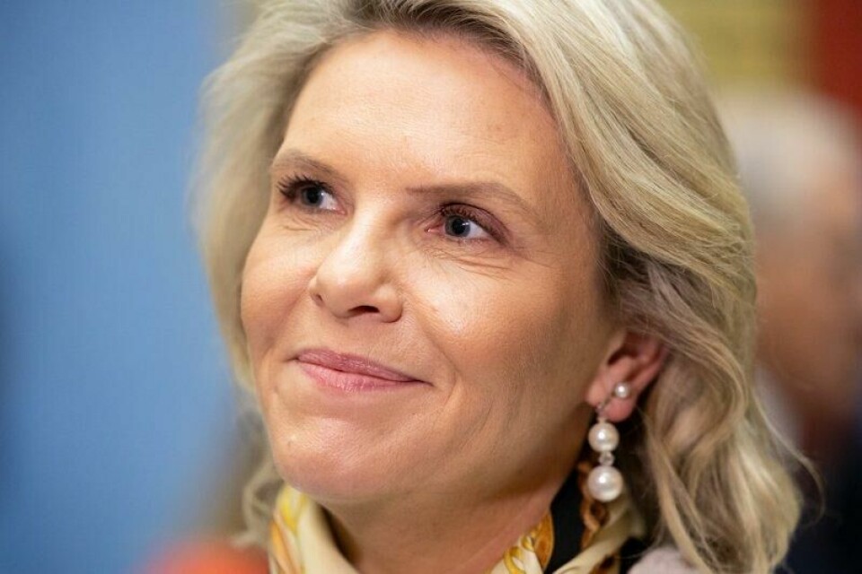 Sylvi Listhaug (Frp) smiler ikke etter Norges Banks rentebeslutning.