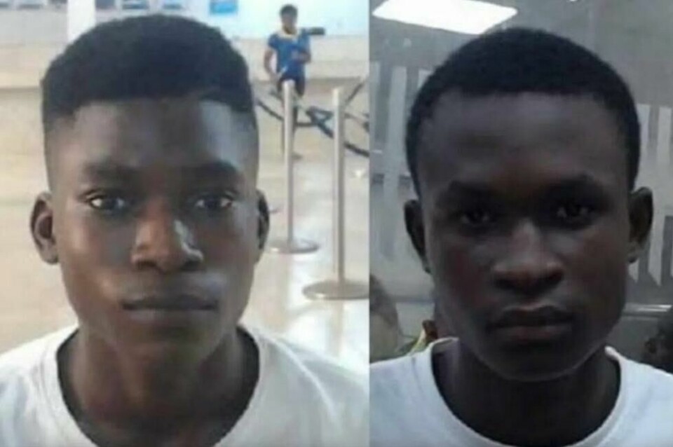 Brødrene Samuel (22) og Samson Ogoshi (20) ble arrestert i Lagos og venter på dom i USA. Brødrene Samuel (22) og Samson Ogoshi (20) ble arrestert i Lagos og venter på dom i USA. Foto: Nigeriansk politi via BBC