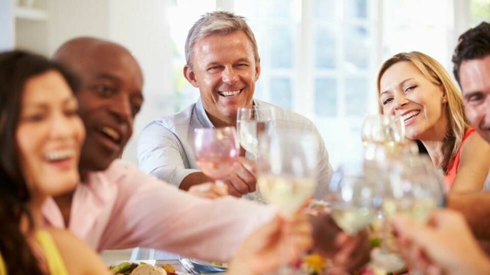 Det er ikke genetisk forutbestemt om man utvikler et alkoholproblem. Foto: Colourbox.com