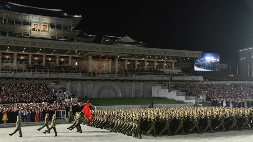 Nord-Korea markerte landets jubileum midt på natten. Nord-Korea markerte landets jubileum midt på natten. Foto: Korean Central News Agency/Korea News Service/AP