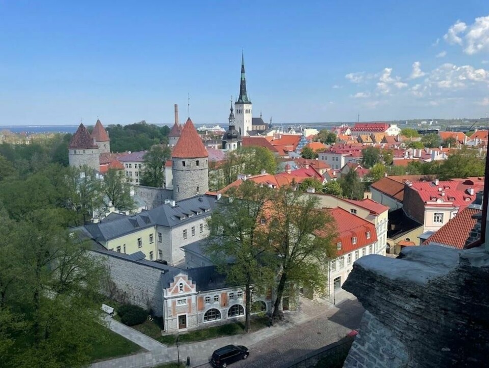 Gamlebyen i Tallinn lokker mange nordmenn denne våren, ikke minst på grunn av prisnivået. Gamlebyen i Tallinn lokker mange nordmenn denne våren, ikke minst på grunn av prisnivået. Foto: Tor Strand / ABC Nyheter