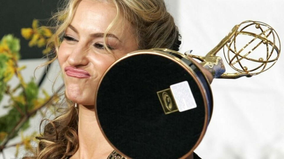 Drea de Matteo mottok prisen for beste kvinnelige birolle i en dramaserie for sitt arbeid i «The Sopranos» under den 56. Emmy-utdelingen.