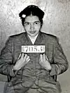 Rosa Parks i arrest etter å ha nektet å flytte seg for en hvit passasjer på bussen i Montgomery, Alabama. 22. februar 1956. Scanpix/AP.
